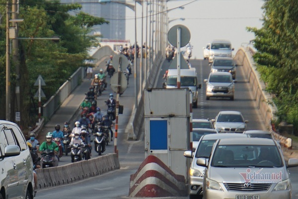 Lập 10 chốt kiểm soát Covid-19 khắp cửa ngõ TP.HCM