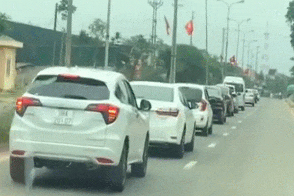 Đình chỉ 5 ngày Phó giám đốc BV tổ chức cưới cho con giữa mùa dịch