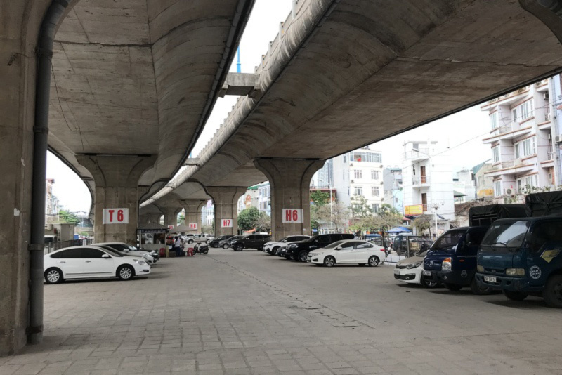 Hà Nội lại được phép trông giữ xe dưới gầm cầu