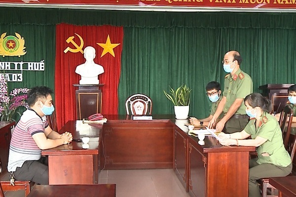 Sếp chưa ký, nhân viên đã tuồn tài liệu chống dịch lên mạng