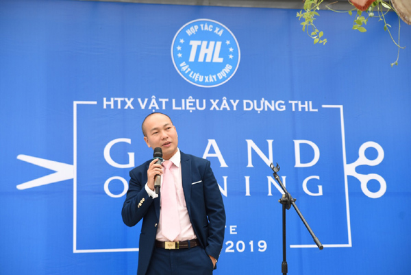 Doanh nhân Robert Linh-viết lên ước mơ Hoai Linh Group