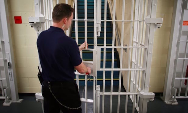 Anh tạm thả 4.000 tù nhân để ngăn Covid-19 lây lan