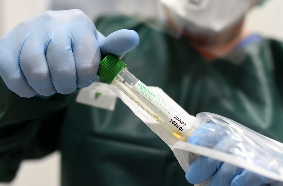 Tập đoàn lớn đầu tư hàng triệu USD tìm vắc-xin chống Covid-19