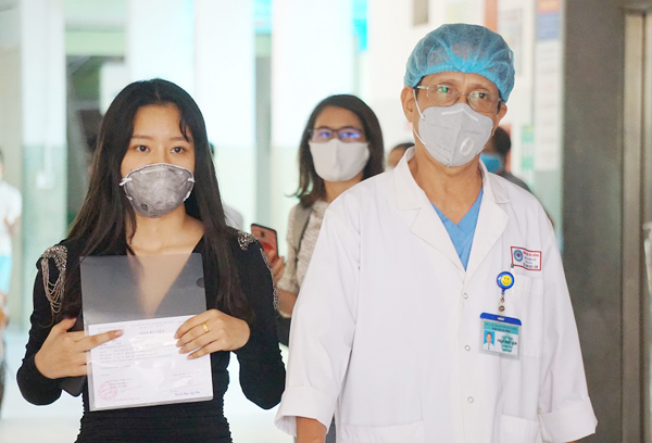 Nữ nhân viên quán rượu xuất viện, Đà Nẵng chỉ còn 1 người nhiễm Covid-19