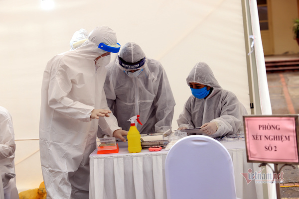 Chuyên gia dầu khí mắc Covid-19, Việt Nam ghi nhận 384 ca