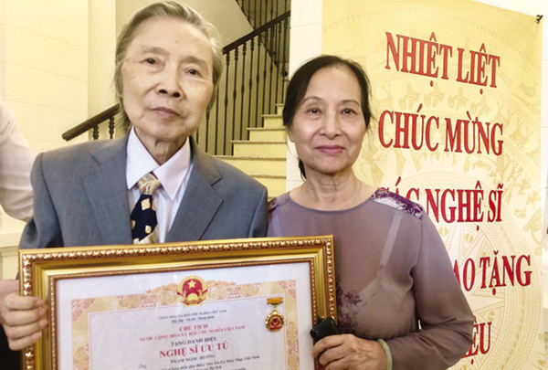 Bố đẻ ‘hoạ mi’ Khánh Linh  - NSƯT Ngọc Hướng qua đời