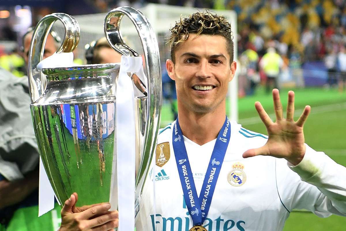 Ronaldo và Real Madrid - một cặp đôi không thể cưỡng lại được sức hút từ những trận đấu đỉnh cao. Hãy cùng xem lại những khoảnh khắc đẹp của họ trên sân cỏ, nơi Ronaldo đã có thể tỏa sáng và giúp Real Madrid trở thành hi vọng hướng đến danh hiệu.