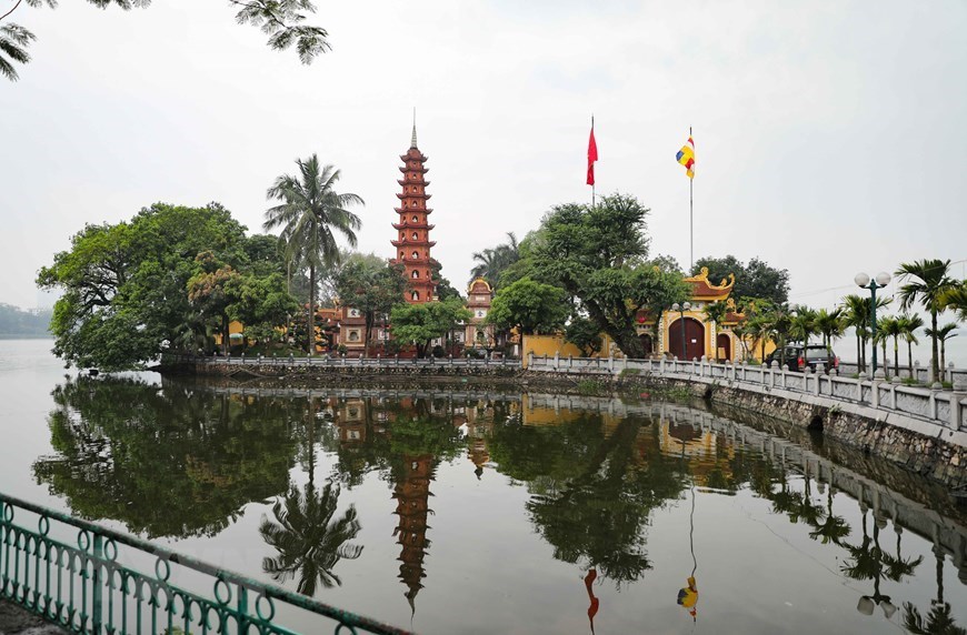 Worshipping places in Hanoi deserted due to COVID-19