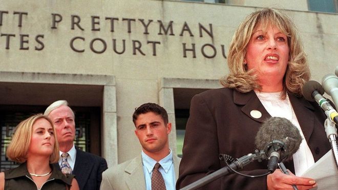 Woman who revealed Clinton-Lewinsky scandal dies