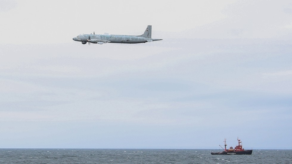 Mỹ chặn hai máy bay trinh thám Nga gần Alaska