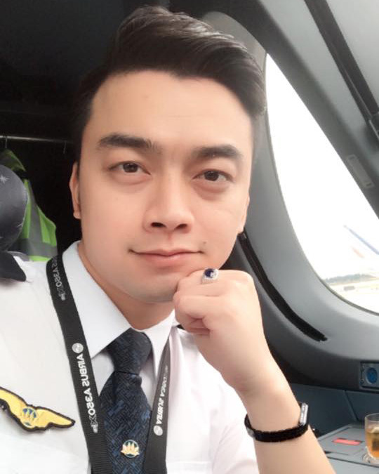 Sao Việt rời showbiz làm phi công: Người thành công, người bỏ nghề vì bị lừa