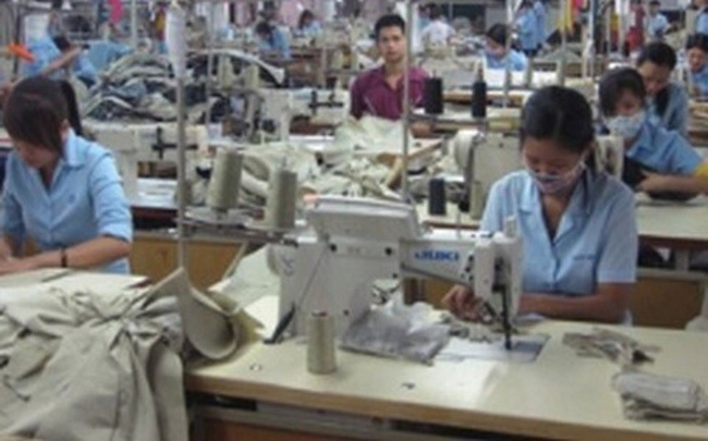 VN textile and garment shares lose appeal