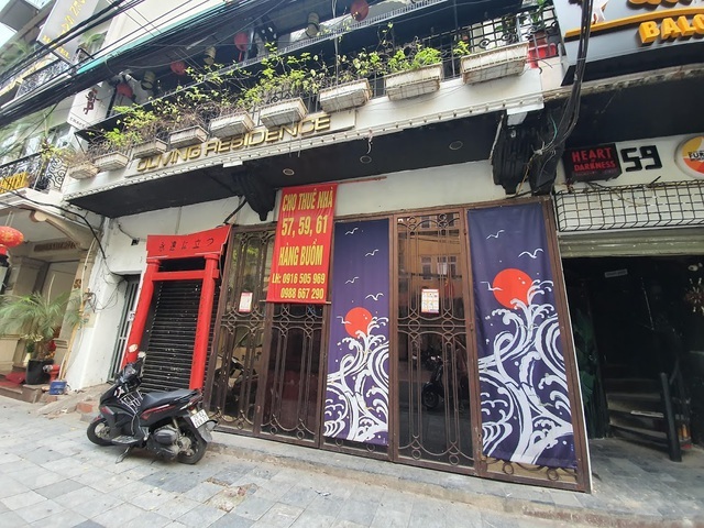 Giảm sốc 60 triệu, mặt bằng đất 'vàng' Hà Nội vẫn khóa cửa bỏ không