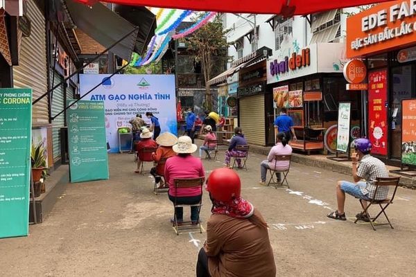 'ATM gạo' nghĩa tình đầu tiên ở Tây Nguyên tuôn chảy