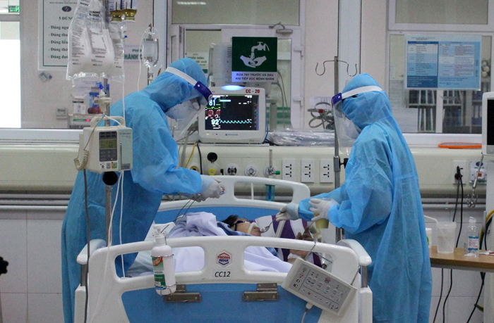 Cả nước có 8 bệnh nhân Covid-19 nặng, phi công Vietnam Airlines khả quan hơn