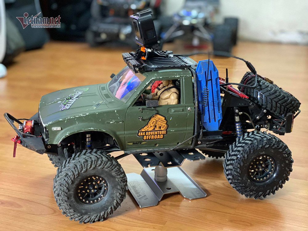 Hạn chế ra đường, dân chơi xe Hà Nội giải khuây với ô tô mô hình