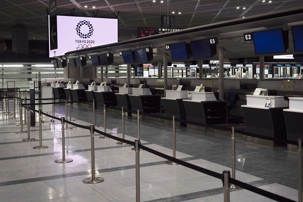 Sân bay quốc tế đông đúc hàng đầu thế giới ở Nhật vắng tanh vì Covid-19