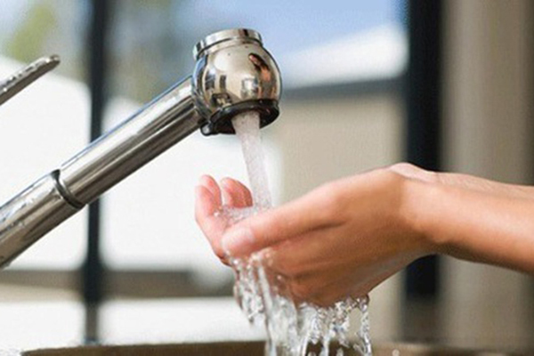 Miễn 3 tháng tiền nước sinh hoạt cho hộ nghèo trong mùa dịch