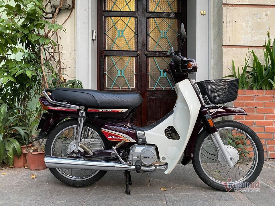 honda-dream-thai-14-nam-tuoi-doi-cuoi-gia-120-trieu-dong.jpg