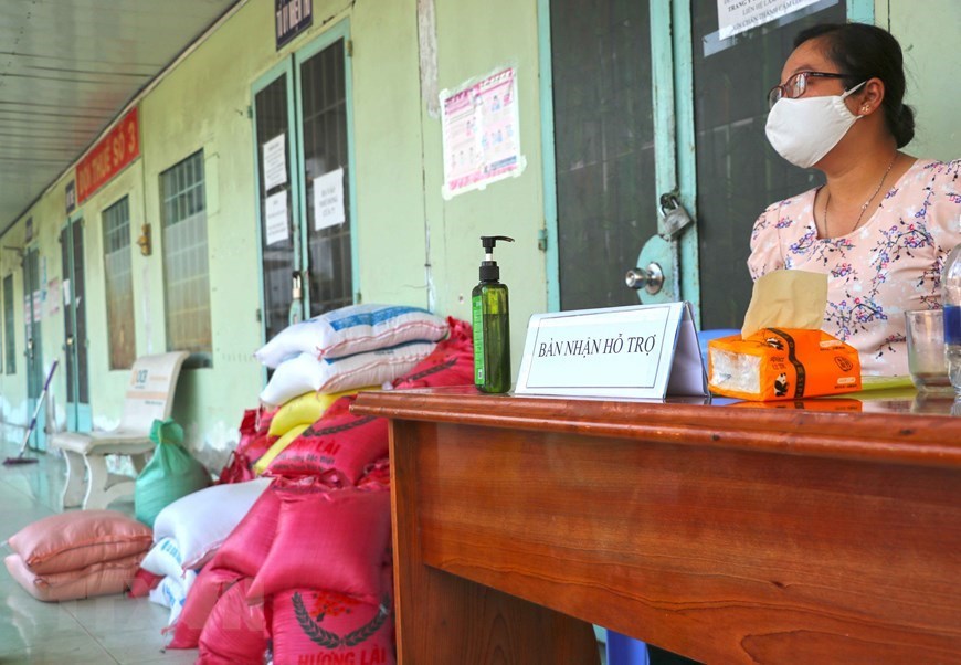 Facial recognition technology used in rice distribution amid COVID-19