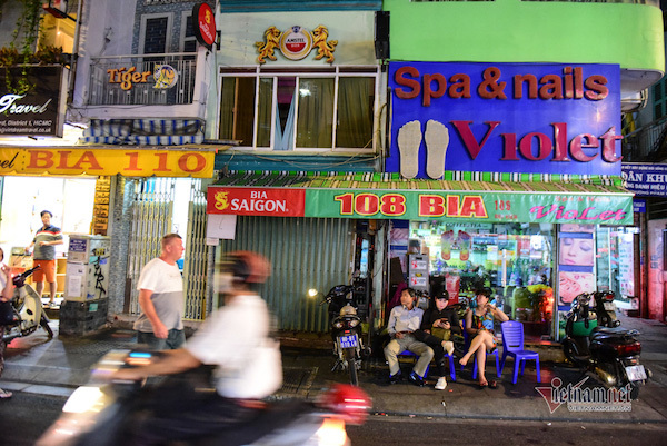 'Mặt trận thứ hai' đã hé mở