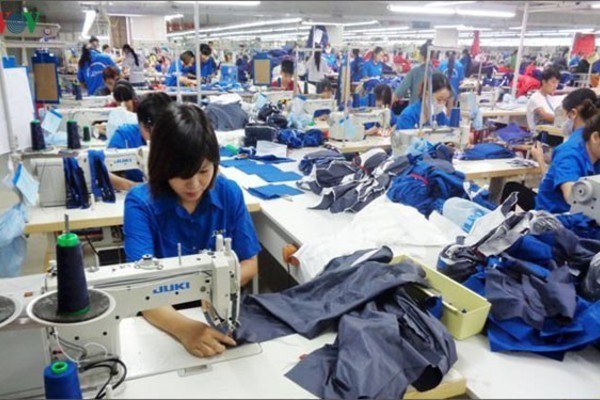Công ty muốn người lao động tự viết đơn xin thôi việc
