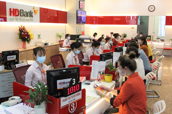 HDBank cho vay ưu đãi hỗ trợ khách hàng nông nghiệp vượt hạn mặn