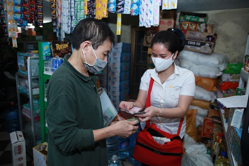 Hanoi: Over 440,000 people receive pension, allowance at home