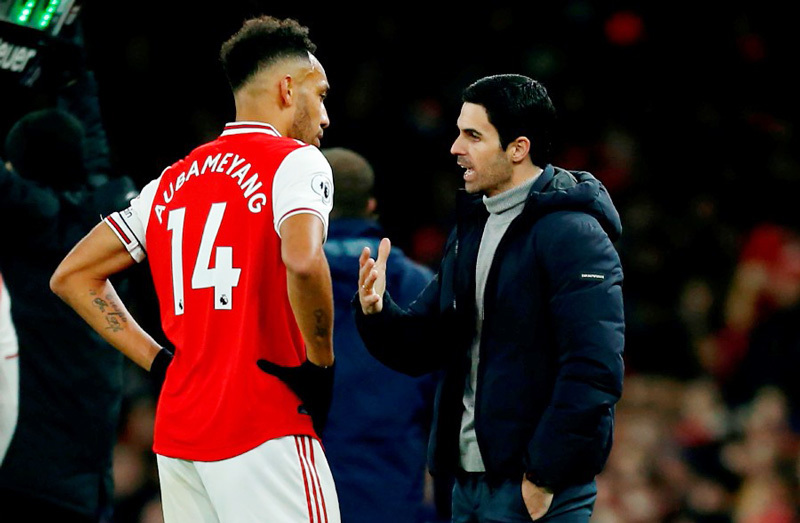 Arsenal mạnh tay 