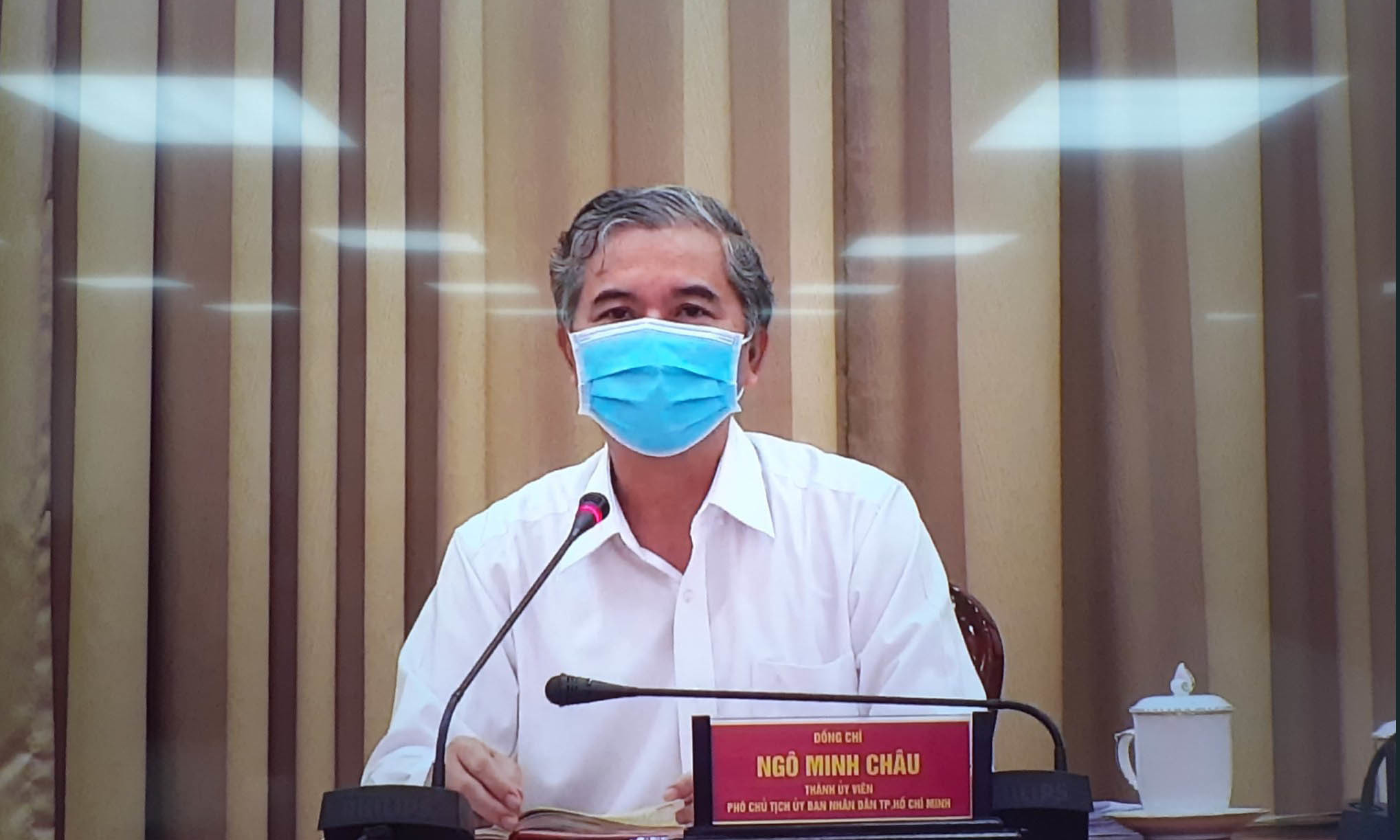 TP.HCM xuất hiện các nhóm nhậu ven đường, lơ là phòng dịch