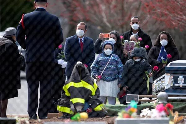 Cùng dự đám tang ở Mỹ, 6 người tử vong vì Covid-19