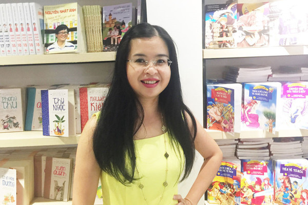 Nhà văn best-seller Dương Thuỵ: 'Đừng đọc sách theo trào lưu'
