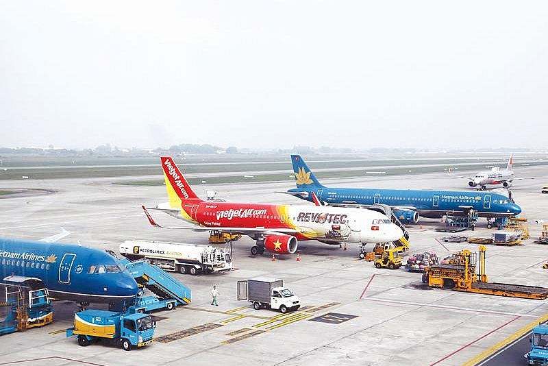 Vietnam to resume some international flights, set up quarantine process
