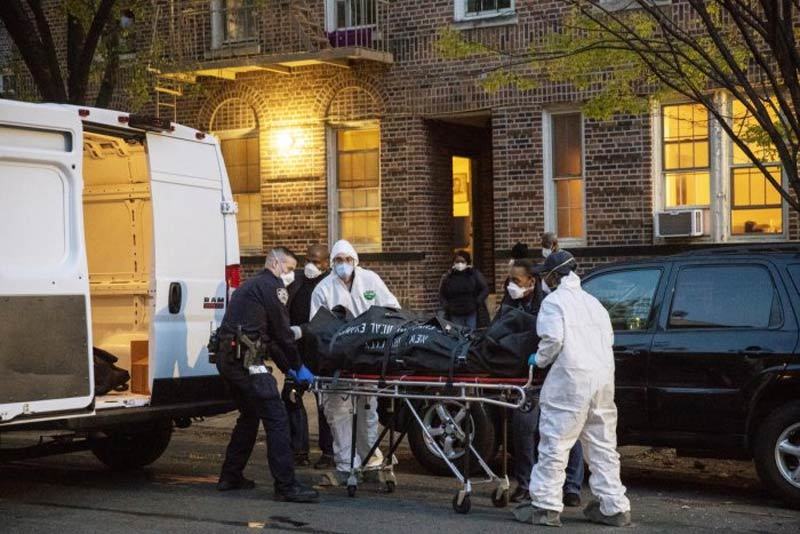 Bác sĩ Mỹ giải mã chiêu tấn công khó ngờ của Covid-19