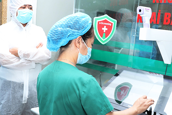 Sàng lọc không tiếp xúc người nghi nhiễm Covid-19 bằng công nghệ