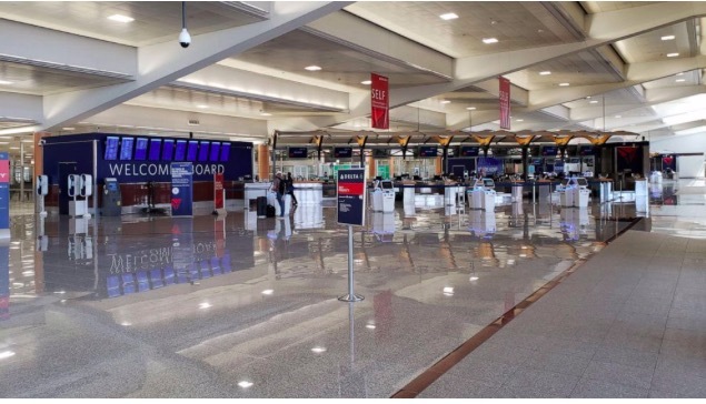 Cảnh “bình thường mới” tại sân bay đông đúc nhất Mỹ
