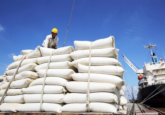 Nhập gạo Ấn Độ tăng đột biến, hỏa tốc lập đoàn kiểm tra 5 doanh nghiệp