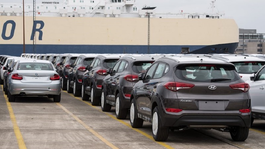 Hàng loạt xe Hyundai bị “đắp chiếu” tại nhiều cảng ở Mỹ
