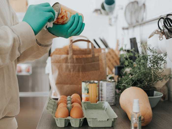 Nhà giàu Mỹ đi chợ thời Covid-19