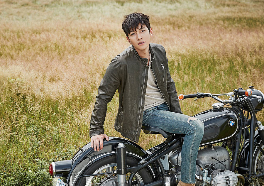 Ji Chang Wook, mỹ nam nức tiếng xứ Hàn đam mê mô tô