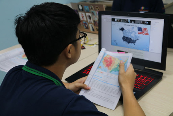 Lý do học trò FPT ‘mê’ học trực tuyến