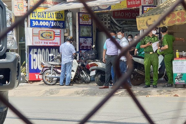 Một đoạn phố Sài Gòn bị phong tỏa vì chiếc vali vô chủ