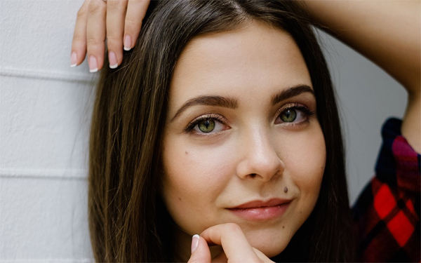 8 dấu hiệu trên khuôn mặt để lộ sức khỏe của bạn