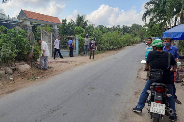 Thanh niên miền Tây bị nhóm đối tượng cầm mã tấu chém chết