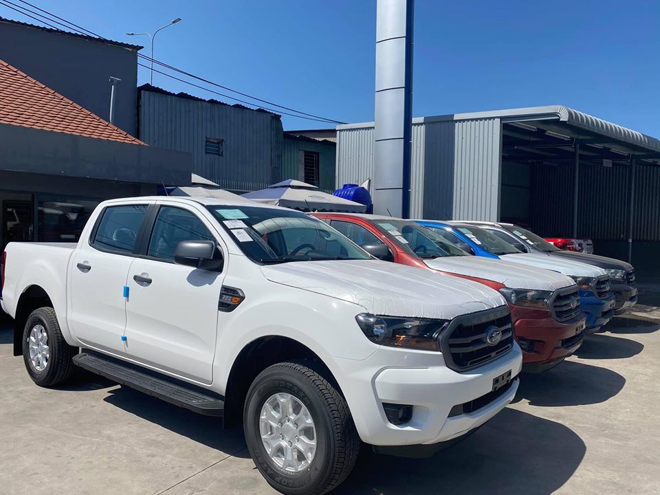 Mở đầu tháng 5, “cuộc đua” giảm giá xe ô tô tiếp tục sôi động