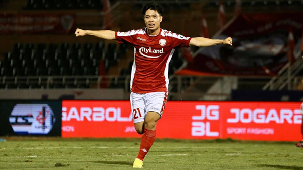 Star striker Cong Phuong to stay at HCM City until end of 2020 season