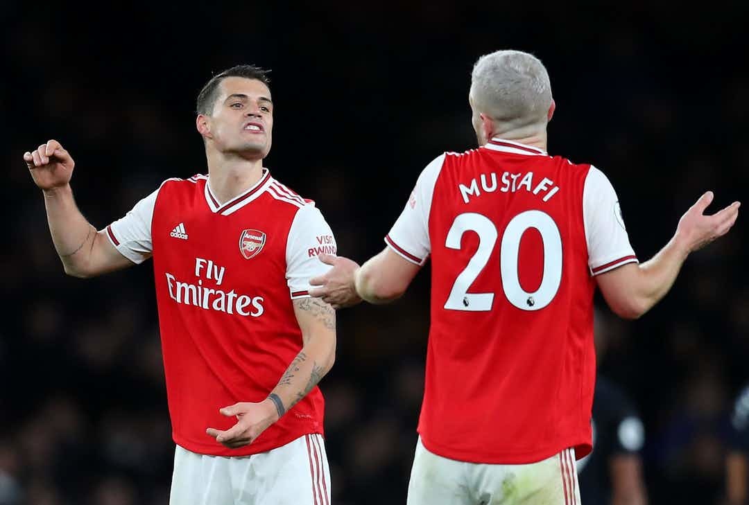 Arsenal bán tháo 6 cầu thủ vì 