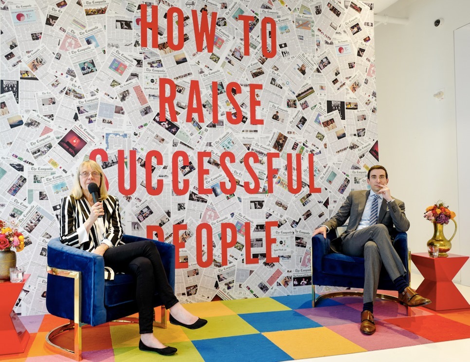 Bí quyết nuôi dạy con thành công của mẹ CEO Youtube