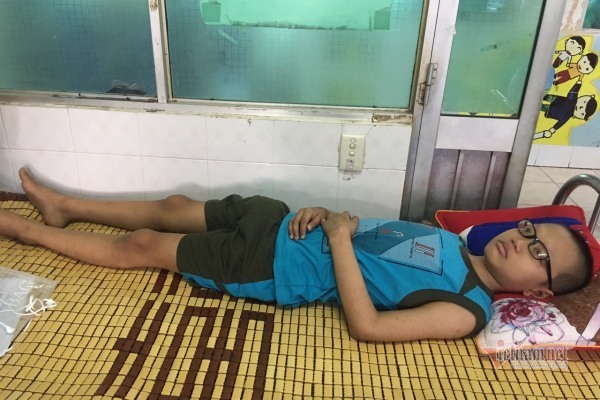 Trao gần 60 triệu cho em bé bị ung thư gan
