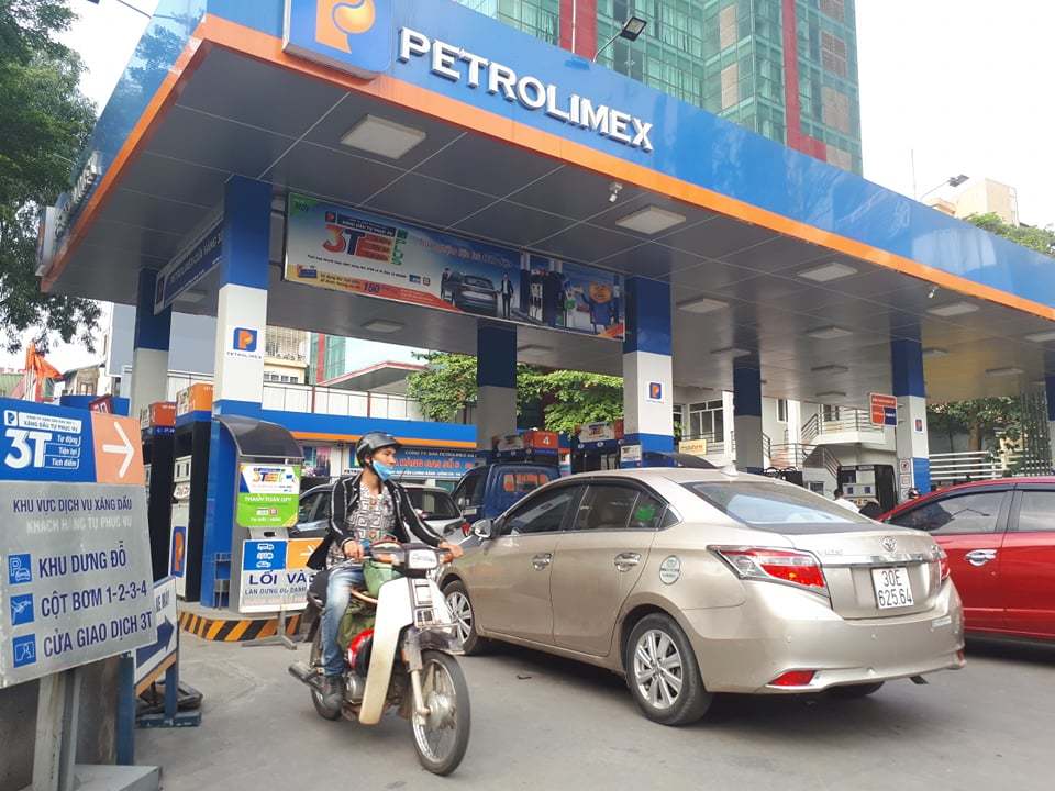 Giá xăng, dầu bật tăng mạnh